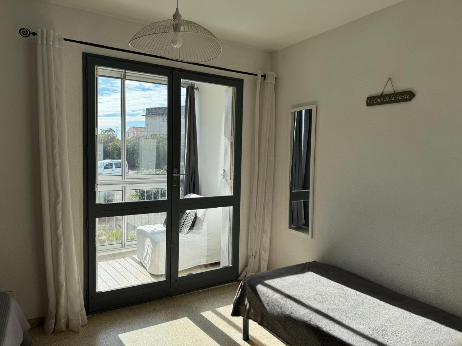 Sol-Y-Days Goelette, Agreable Appartement En Rdc Avec Parking, Proche Du Centre-Ville Et De La Plage 勒格罗-迪鲁瓦 外观 照片